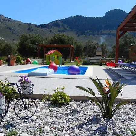 Villa Stergios *